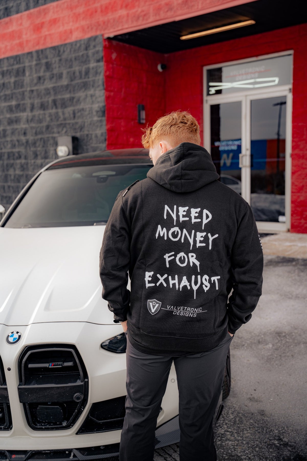 Need Money for uitlaat hoodie