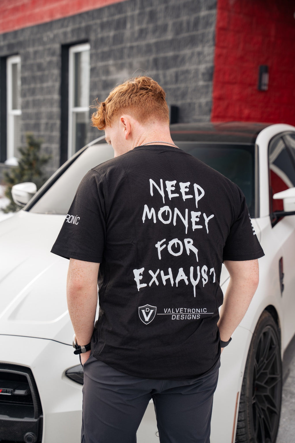 Need Money for uitlaat T-shirt