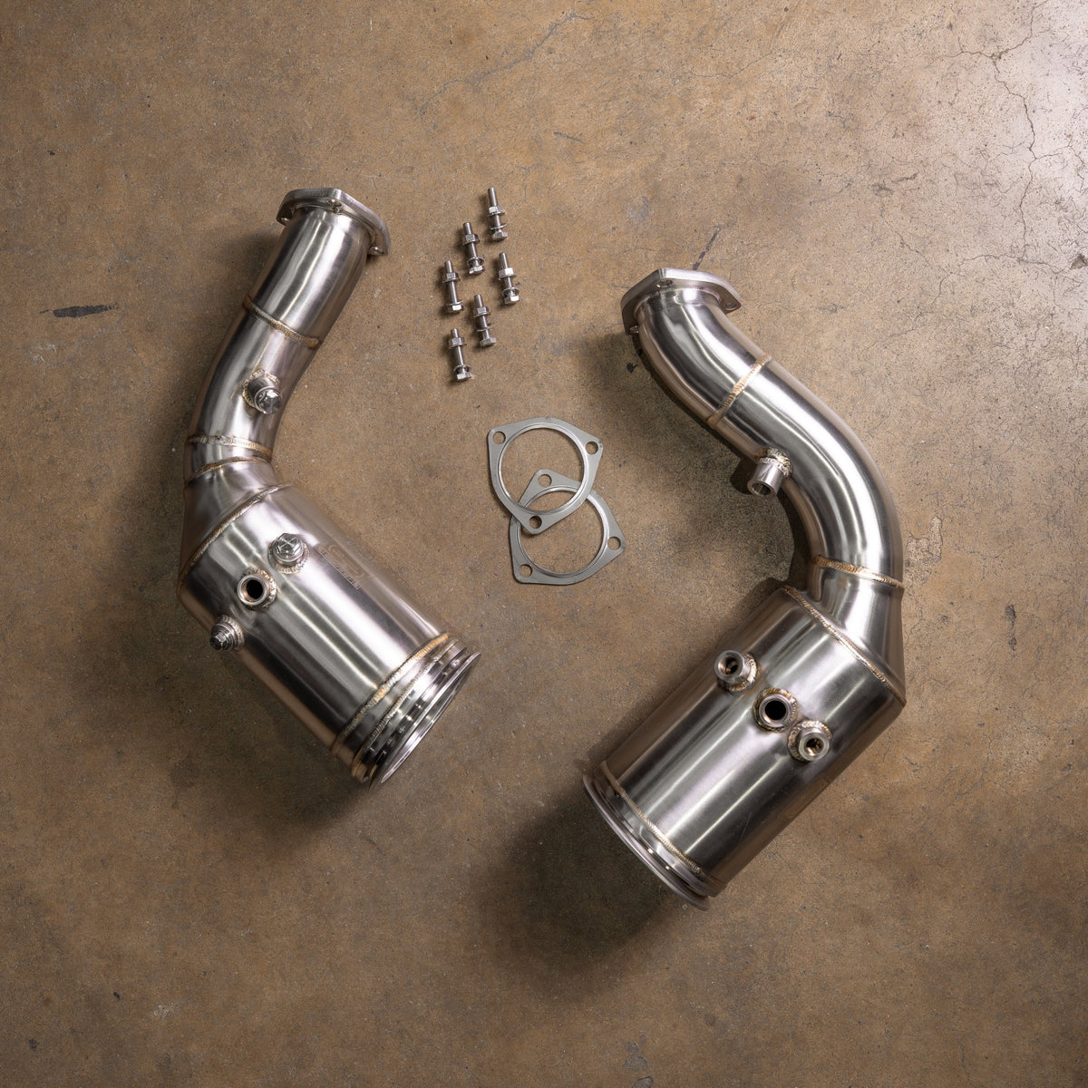 Lamborghini Urus Catted downpipes (400 cel)