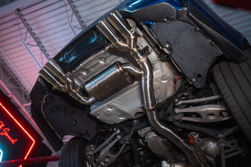 BMW F80/F82/F83 M3/M4 Equal Length Sportuitlaat met kleppen