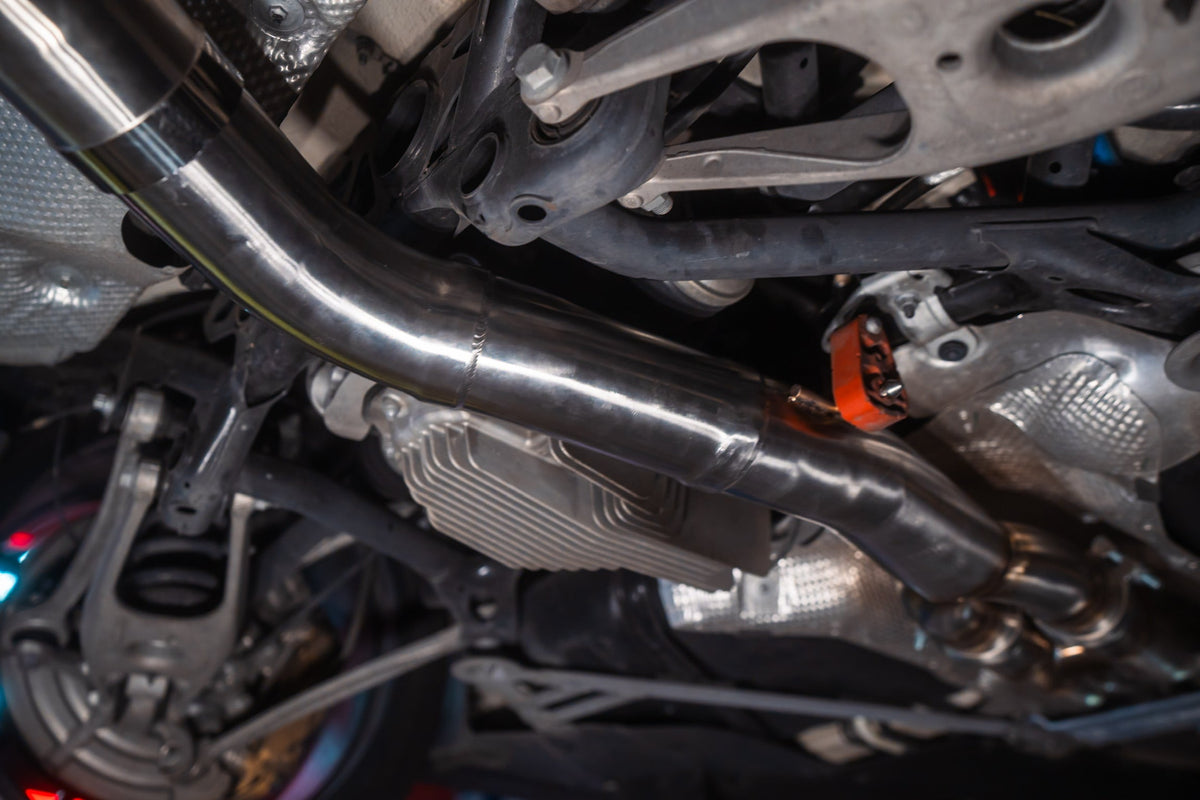 BMW F80/F82/F83 M3/M4 Equal Length Sportuitlaat met kleppen