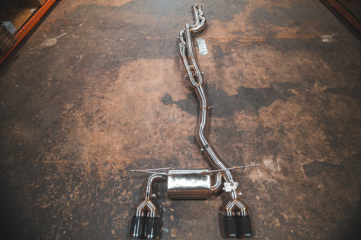 BMW F80/F82/F83 M3/M4 Equal Length Sportuitlaat met kleppen